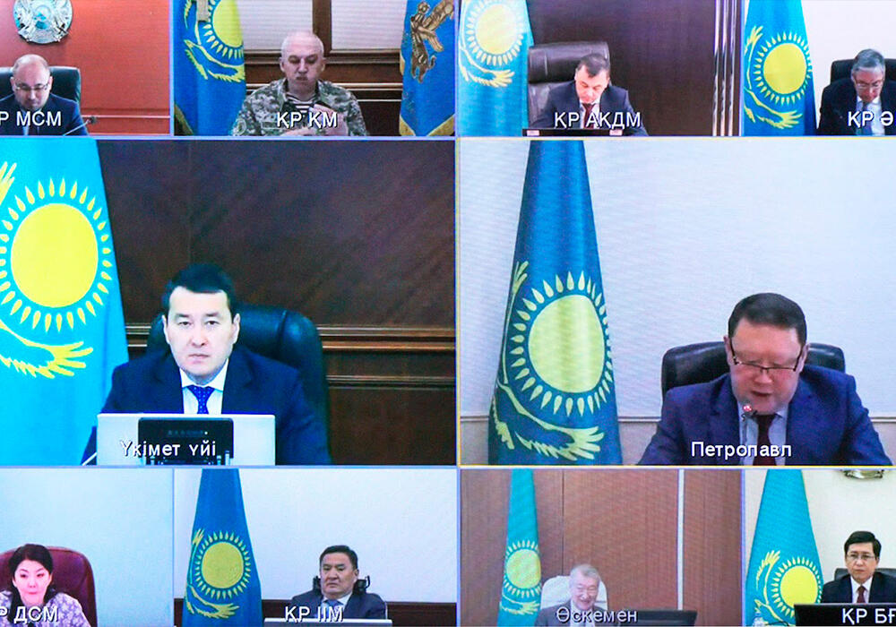 Смаилов поручил проверить пожарную безопасность учебных заведений. Фото: primeminister.kz