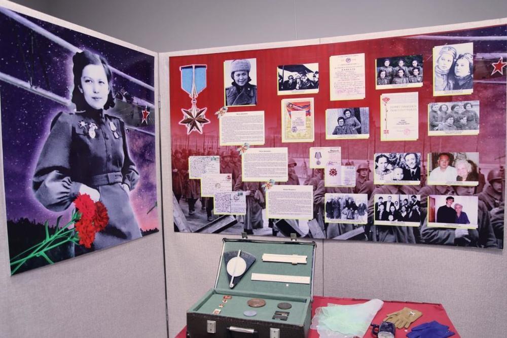 В Нур-Султане открылась выставка памяти казахстанских женщин - участниц Великой Отечественной войны. Фото: МО РК
