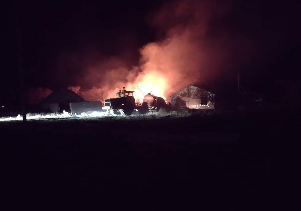 В результате пожара в частном доме в СКО погибли 4 человека 