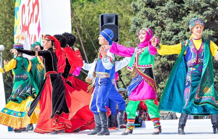Токаев поздравил казахстанцев с Праздником единства народа Казахстана
