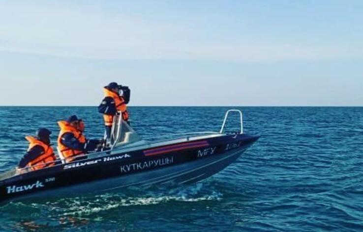 В Мангистауской области в поисках пропавших рыбаков задействованы вертолет и сторожевой корабль 