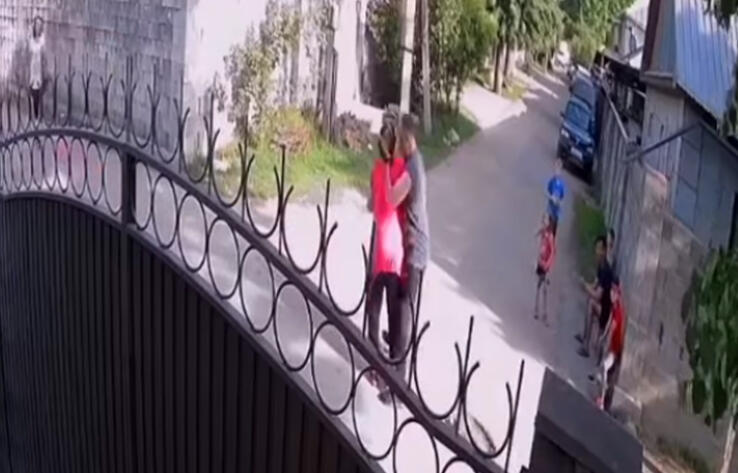 Стали известны подробности нападения на пожилую женщину в Алматы