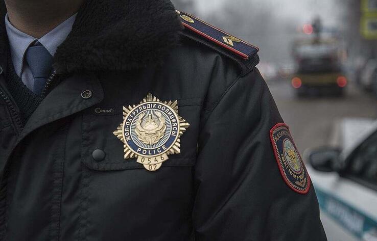 Избившего пенсионера полицейского уволили в Шымкенте