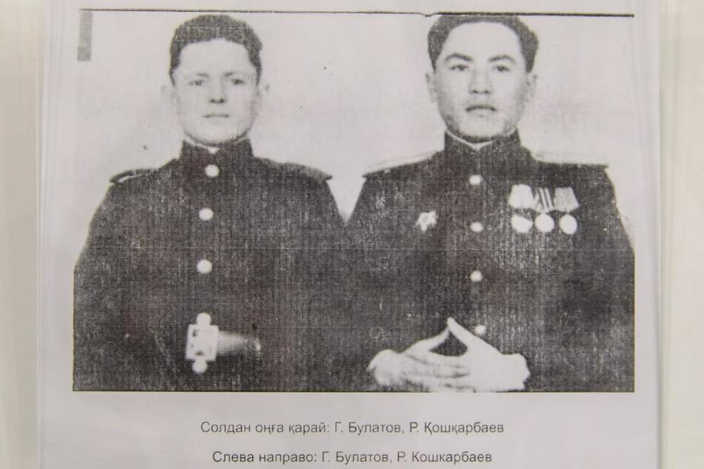 Уникальные исторические документы передали музею Вооруженных сил РК. Фото: МО РК