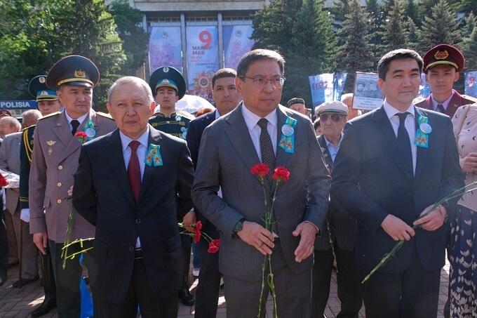 День Победы отметили в Алматы. Фото: акимат Алматы 