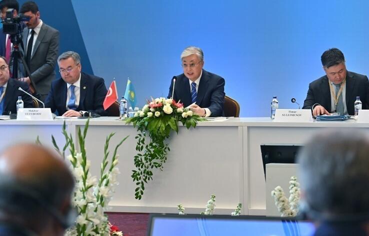 В какие отрасли можно вложить инвестиции в Казахстане, рассказал Токаев турецким бизнесменам 