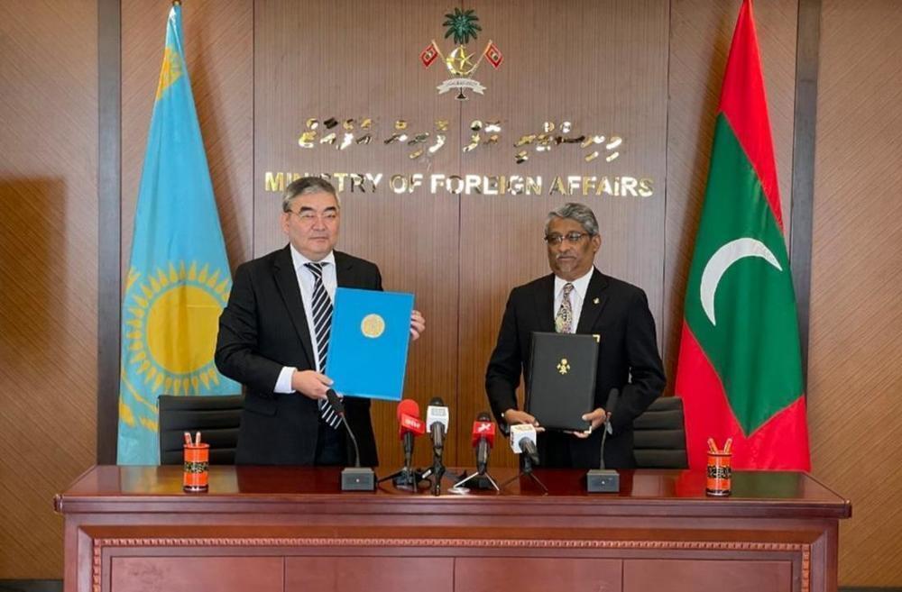 Kazakh Ambassador presents Credentials to President of the Maldives