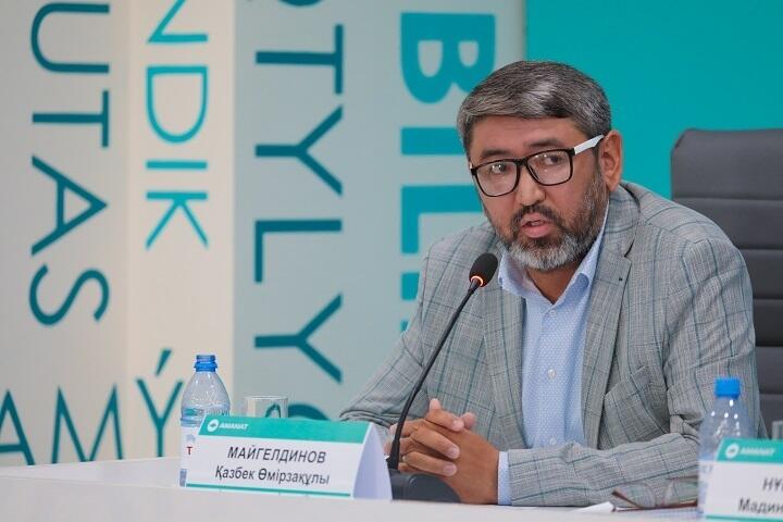 Члены партии AMANAT: референдум станет новым общественным договором. Фото: пресс-служба партии AMANAT