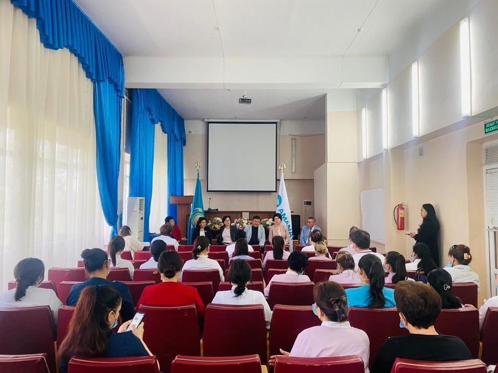 Поправки в Конституцию значительно улучшат социально-экономическое положение Алматы. Фото: пресс-служба партии AMANAT