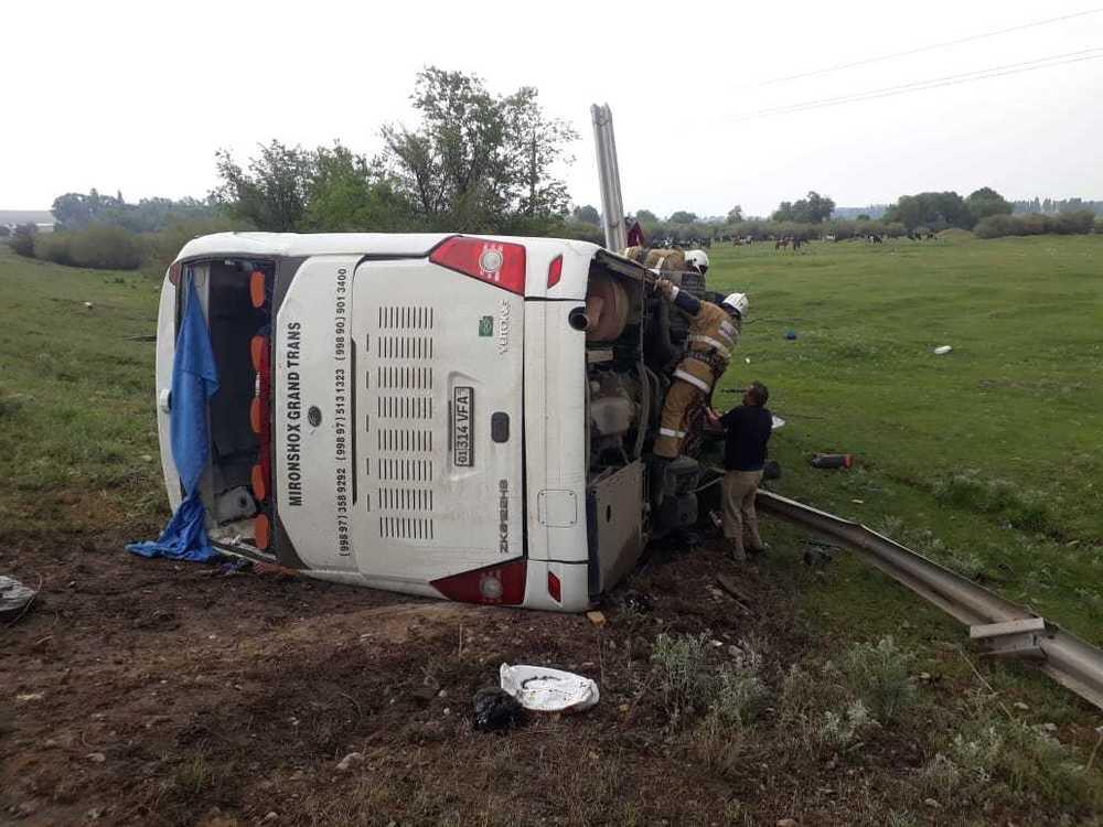ДТП с пассажирским автобусом на трассе в Жамбылской области: два человека погибли, 33 пострадали . Фото: пресс-служба ДП Жамбылской области 