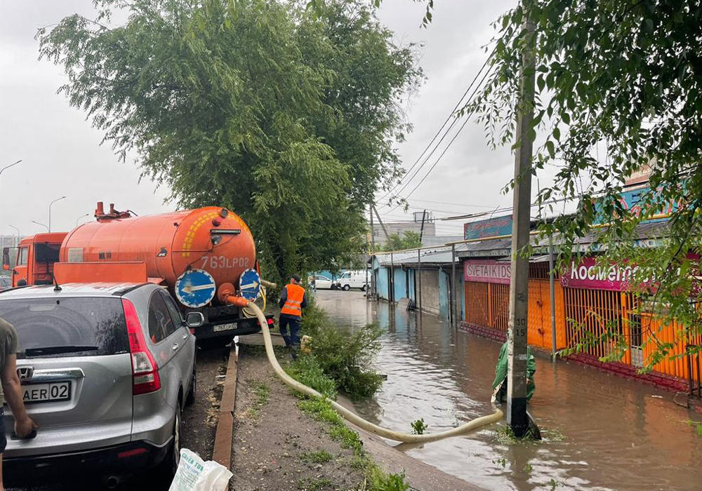A heavy downpour flooded the streets of Almaty