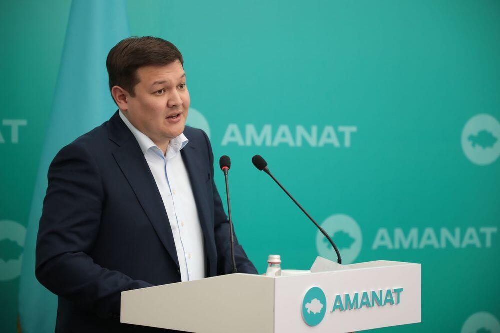 На встречах AMANAT в Атырауской области обсудили важность референдума. Фото: пресс-служба партии AMANAT 