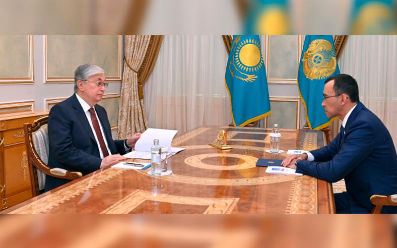 Ашимбаев рассказал Токаеву о наиболее актуальных вопросах, волнующих казахстанцев
