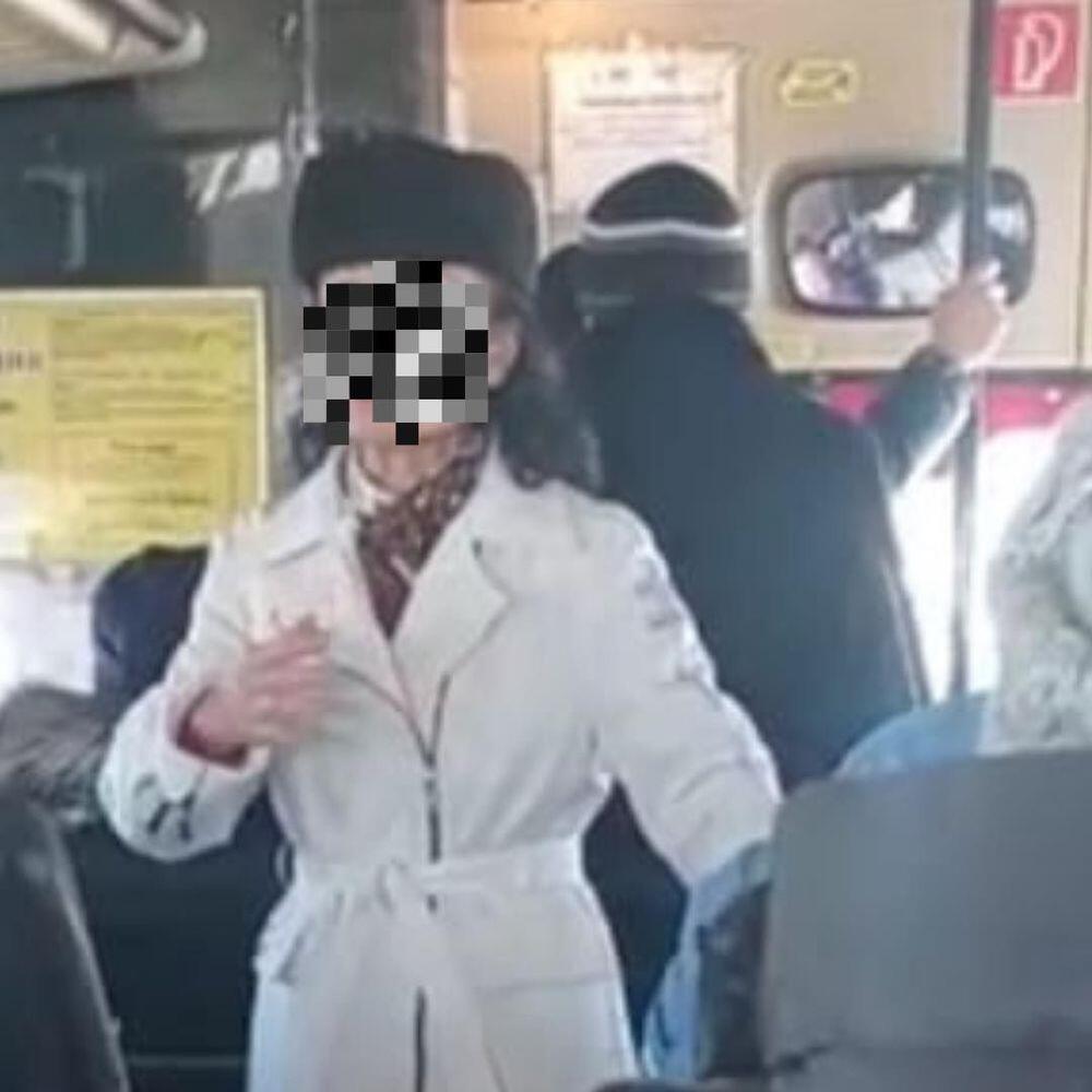 Жительницу Костаная оштрафовали на 214 тысяч тенге за проповедь в автобусах 