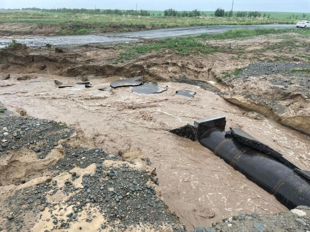 "КазАвтоЖол" расследует причины размыва трубчатого моста в Алматинской области. Фото: telegram/pressAlmatyregion