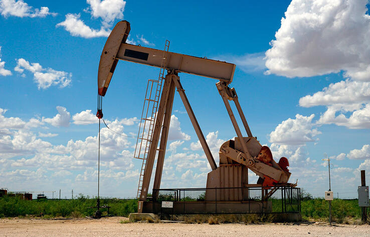 Баррель нефти торгуется с повышением третий день подряд