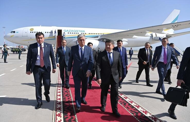 Глава государства прибыл в Кыргызстан