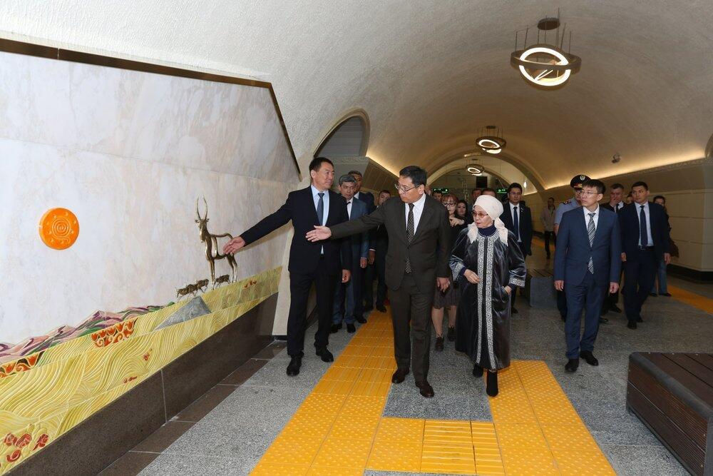 В Алматы состоялось открытие двух станций метро. Фото: facebook/Акимат Алматы