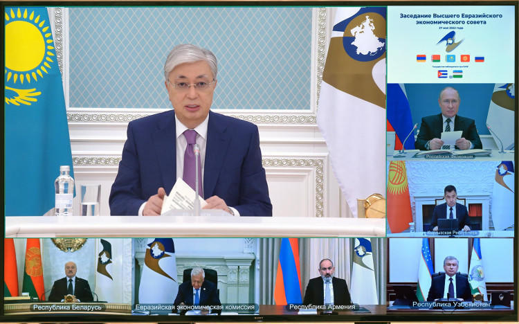 Kazakhstan President calls on EAEU to speed up work with third countries