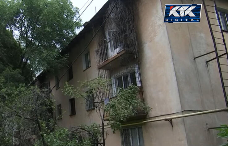 Жители ветхих домов в Алматы требуют переселения в новостройку, однако соседи из элитной многоэтажки оказались против