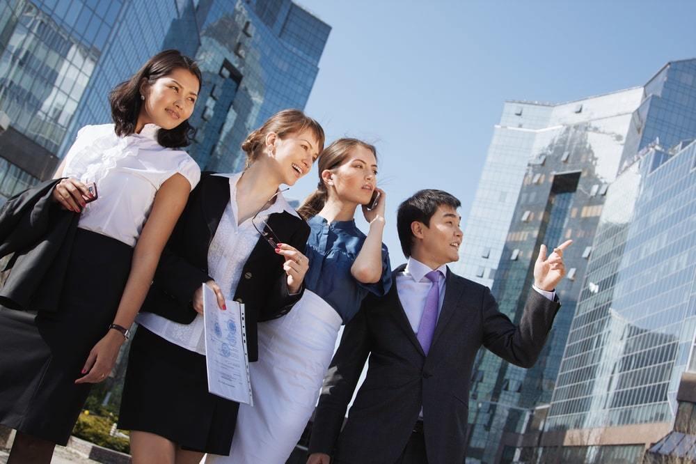 На десять девчонок по статистике сколько ребят? В Казахстане — больше десяти, и "нехватка" девушек год от года растёт