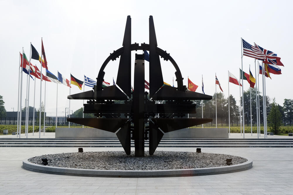НАТО не обладает судебным иммунитетом в делах о военном преступлении - бомбардировках Сербии снарядами с обедненным ураном