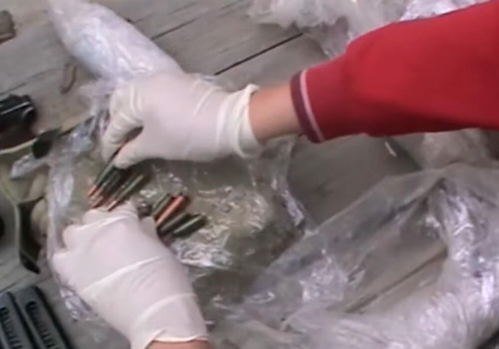 В Талдыкоргане обнаружены тайники с оружием, похищенным в январе со склада полиции