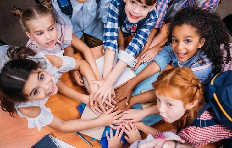 Тоқаев қазақстандықтарды Халықаралық балаларды қорғау күнімен құттықтады