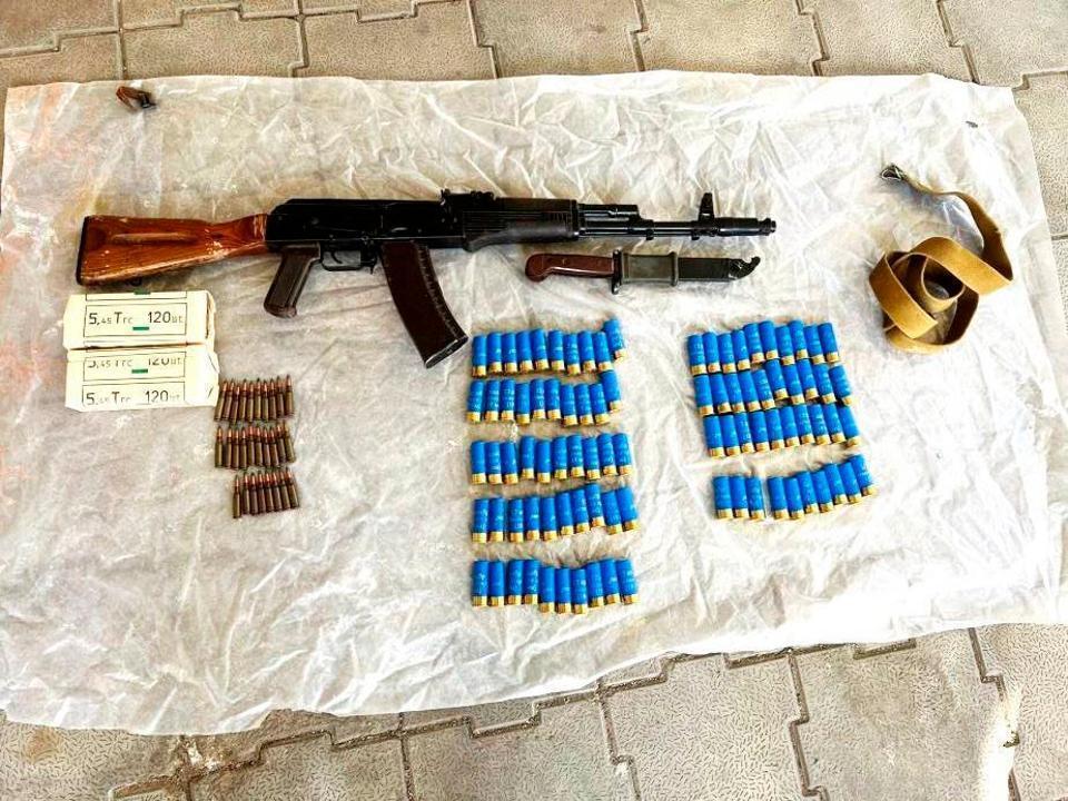 Более тысячи боеприпасов, 61 единица оружия и 13 гранат изъяты из незаконного оборота. Фото: КНБ РК