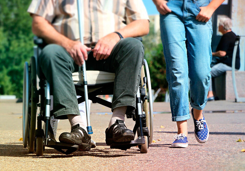 Сенат принял закон об улучшении качества жизни лиц с инвалидностью