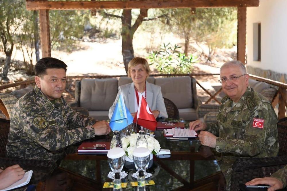 Начальник Генерального штаба Вооруженных сил РК посетил Турцию. Фото: МО РК