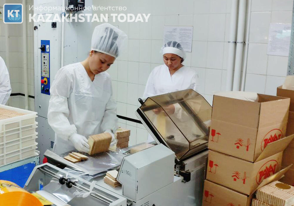 Popular confectionery factory Rakhat turns 80