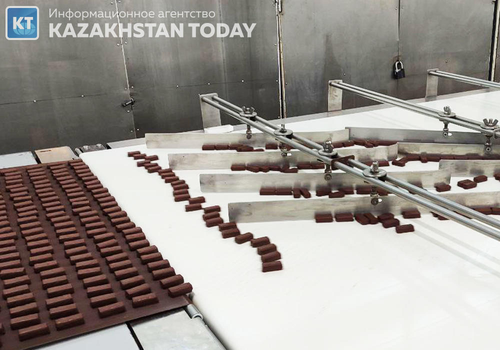 Popular confectionery factory Rakhat turns 80