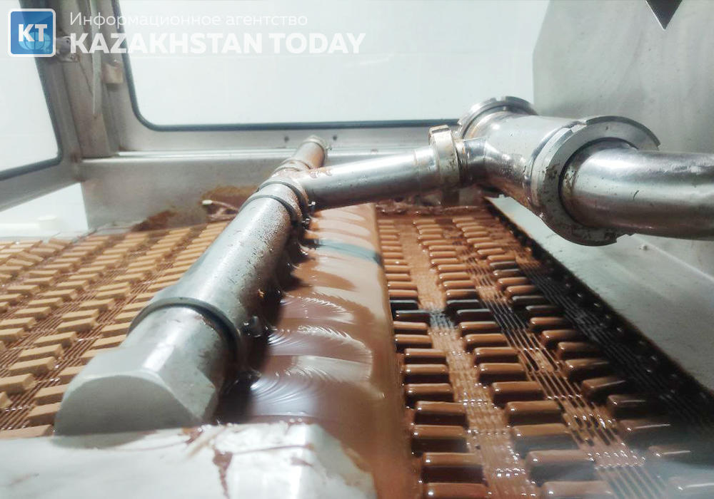 Popular confectionery factory Rakhat turns 80