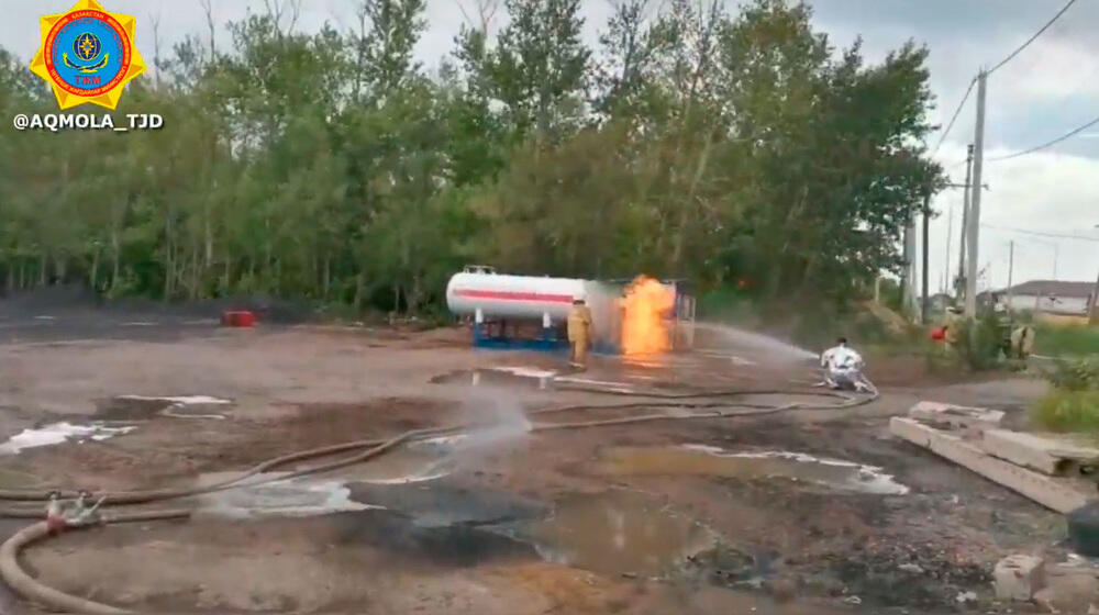 На АЗС в Акмолинской области произошел пожар