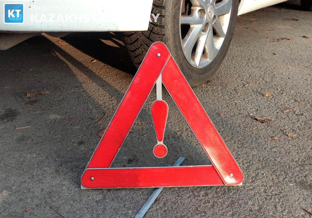 В результате ДТП в Павлодаре госпитализировали троих человек, в том числе ребенка