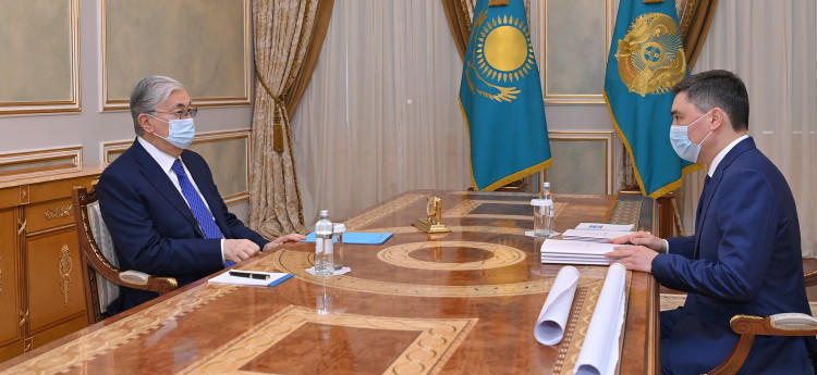 Tokayev meets with Anti-Corruption Agency head Olzhas Bektenov