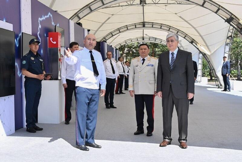 Повысить с 1 октября зарплату следователям и оперативникам пообещал Токаев. Фото: telegram/БОРТ№1