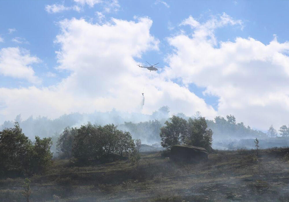 Сильный пожар тушат в Карагандинской области . Фото: ДЧС Карагандинской области