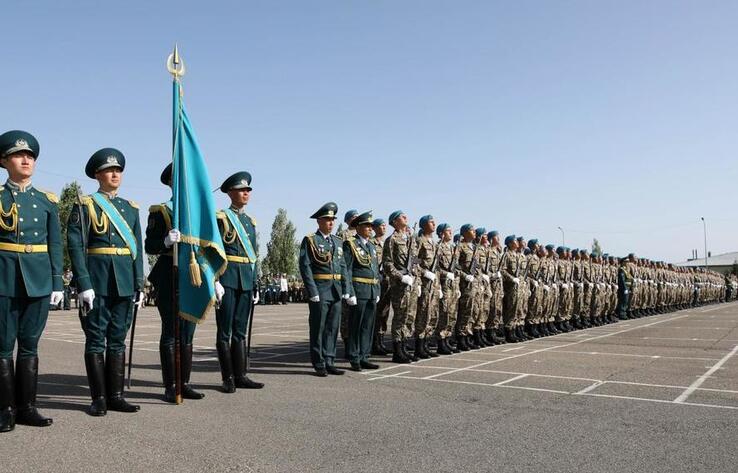 Десантники и связисты ВС РК приняли военную присягу