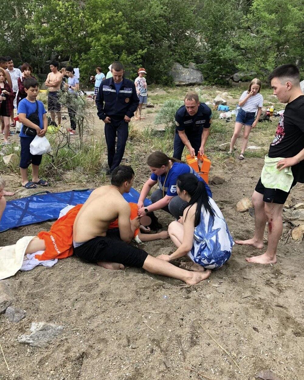 Трех тонущих девушек спасли в Акмолинской области 
