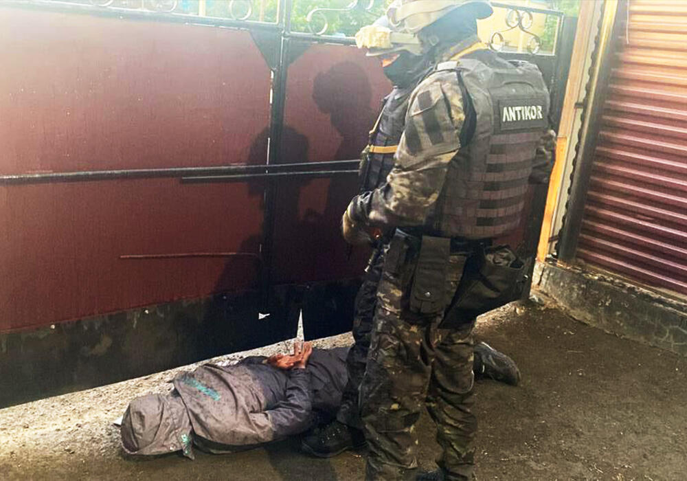 Вооруженного рэкетира-вымогателя задержали в Нур-Султане