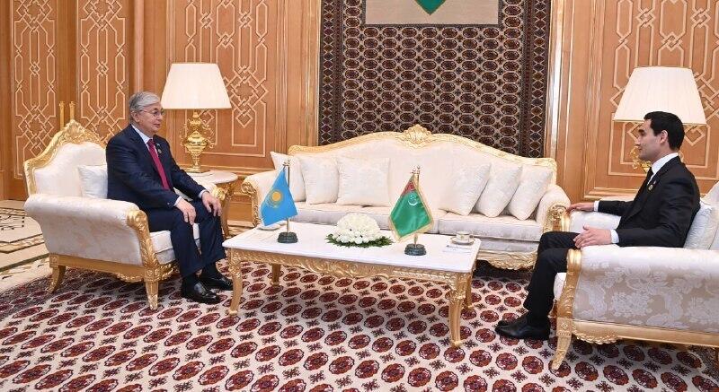 Токаев встретился с президентом Туркменистана