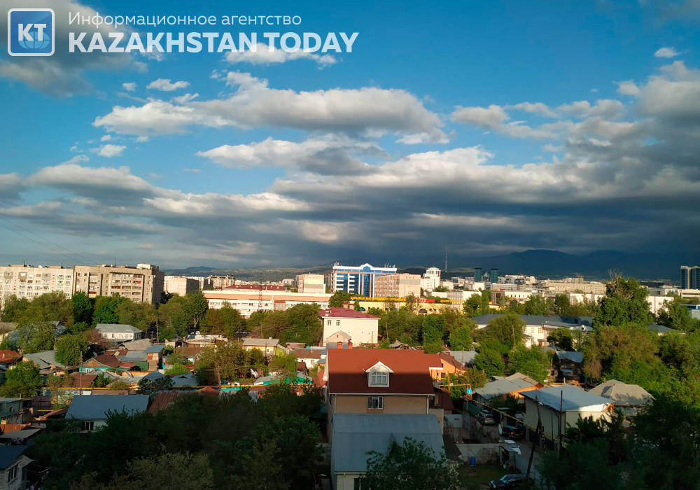 Штормовое предупреждение объявили в восьми областях