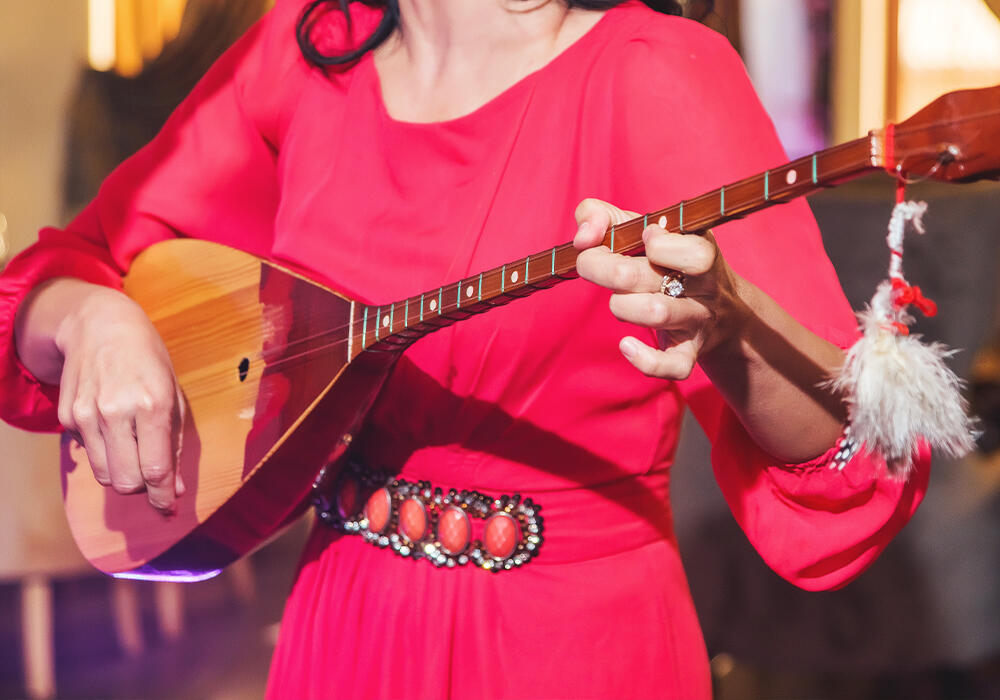 Токаев поздравил казахстанцев с Национальным днем домбры