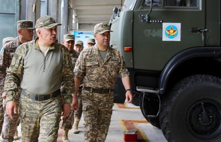 Глава Минобороны проверил состояние подразделений Жаркентского гарнизона