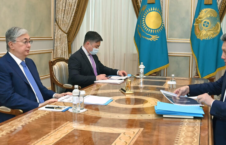Султанов отчитался перед Токаевым о мерах правительства по стабилизации цен