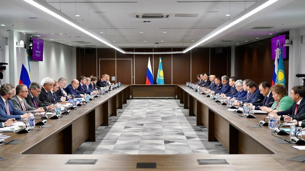 Kazakh PM meets heads of Russian major companies