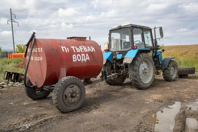 Ремонт Нуринского водопровода на контроле партии AMANAT. Фото: Радмир Фахрутдинов