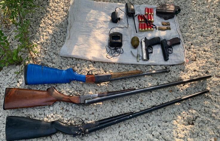 Полиция нашла тайник с оружием в Медеуском районе Алматы